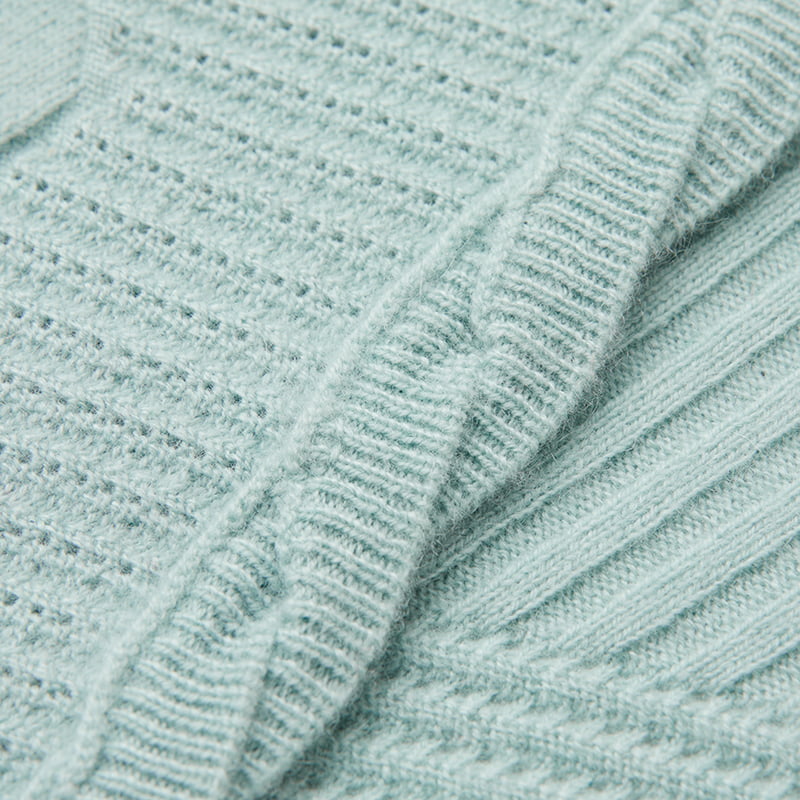 ML2218 Cardigã de malha com decote em V torcido e botões de pétalas ML2218 Cardigã de malha com decote em V torcido e botões de pétalas